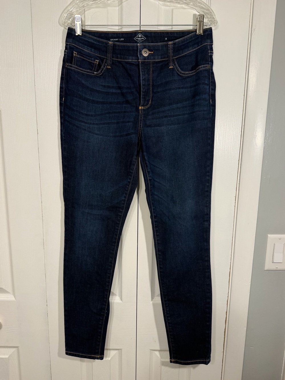 St. John’s Bay Skinny Leg Jeans 8 Dark Wash